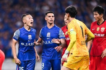 体育赛事-缺中锋的海港，跟少边锋的申花，哪一个更强？